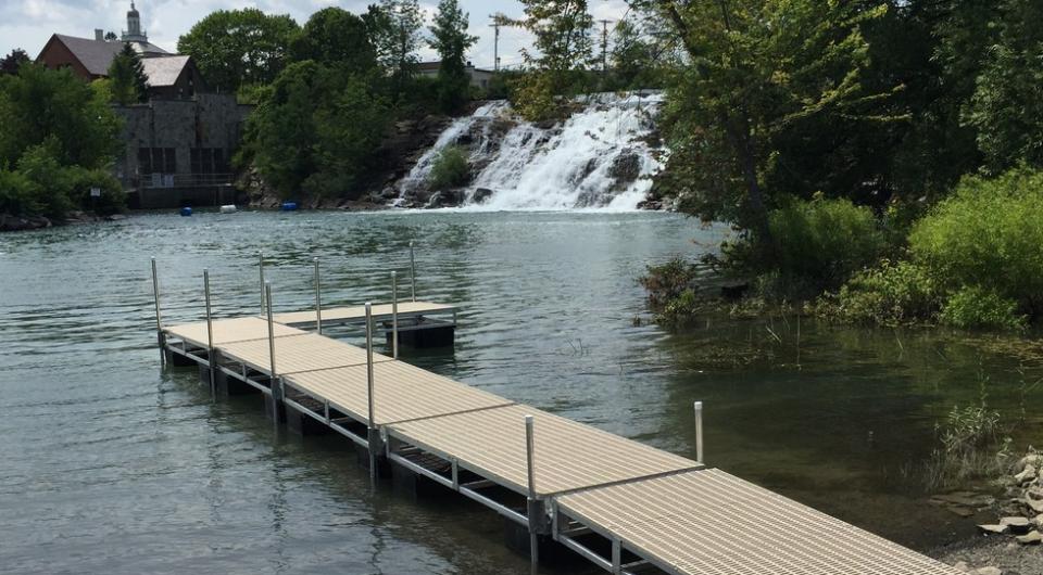 The boat dock in Bicenntennial Park is suitable for hand launching.