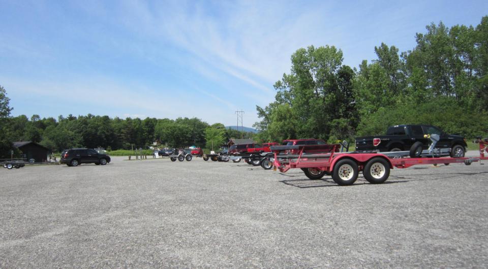 Plenty of parking at Mossy Point boat launch.