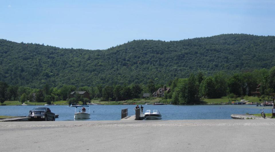 Enjoy Adirondack boating on Lake George&#44; close to the history of Ticonderoga.