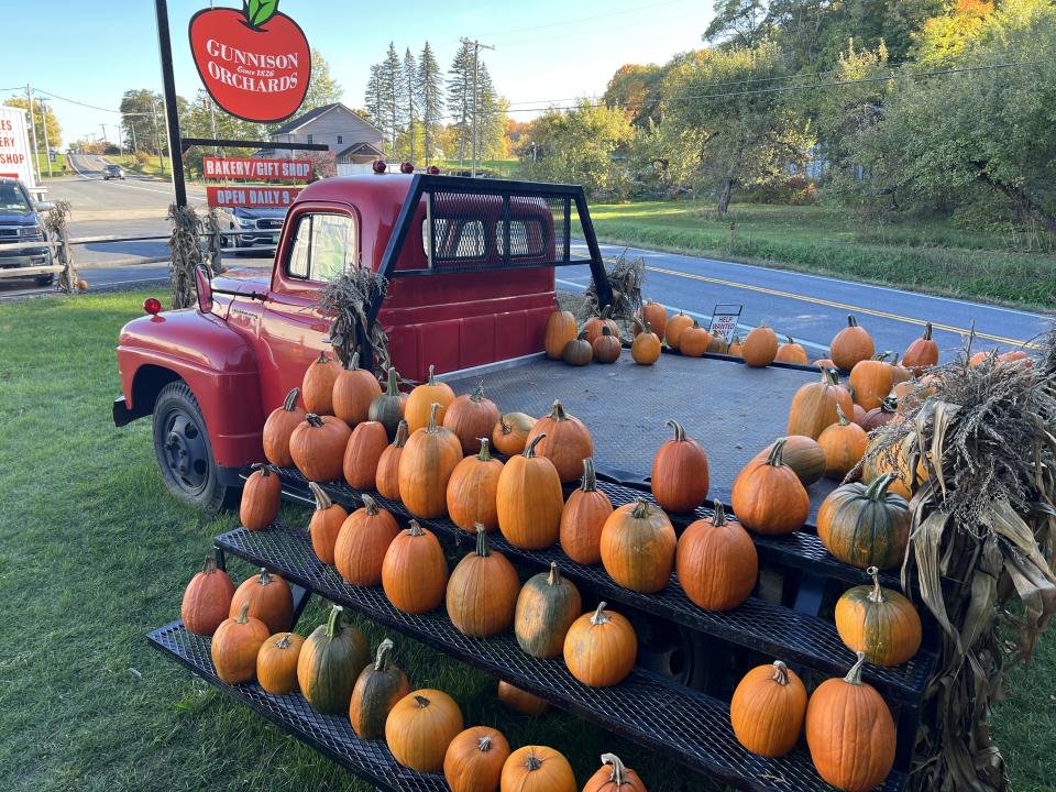 Gunnions decorative truck